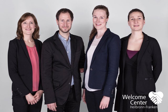v.l.: Tabea Saur, Alexander Klein, Isabell Bommert (Leiterin des Welcome Center), Marlene Neumann. Bildquelle: WHF GmbH