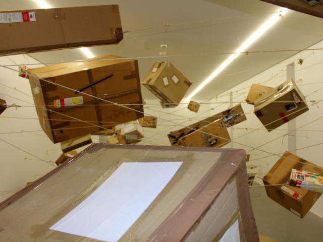 Kunsthalle Vogelmann: Flying Boxes von Thomas Hirschhorn