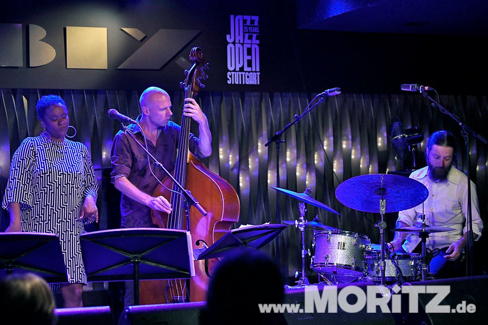 Indra Rios-Moore bei den 25. JazzOpen in Stuttgart im Bix Jazzclub am 13.07.2018