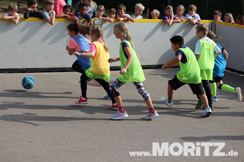 9.10. Straßenfussball für Toleranz an der Bretwiesenschule in Hochdorf (15 von 41).jpg