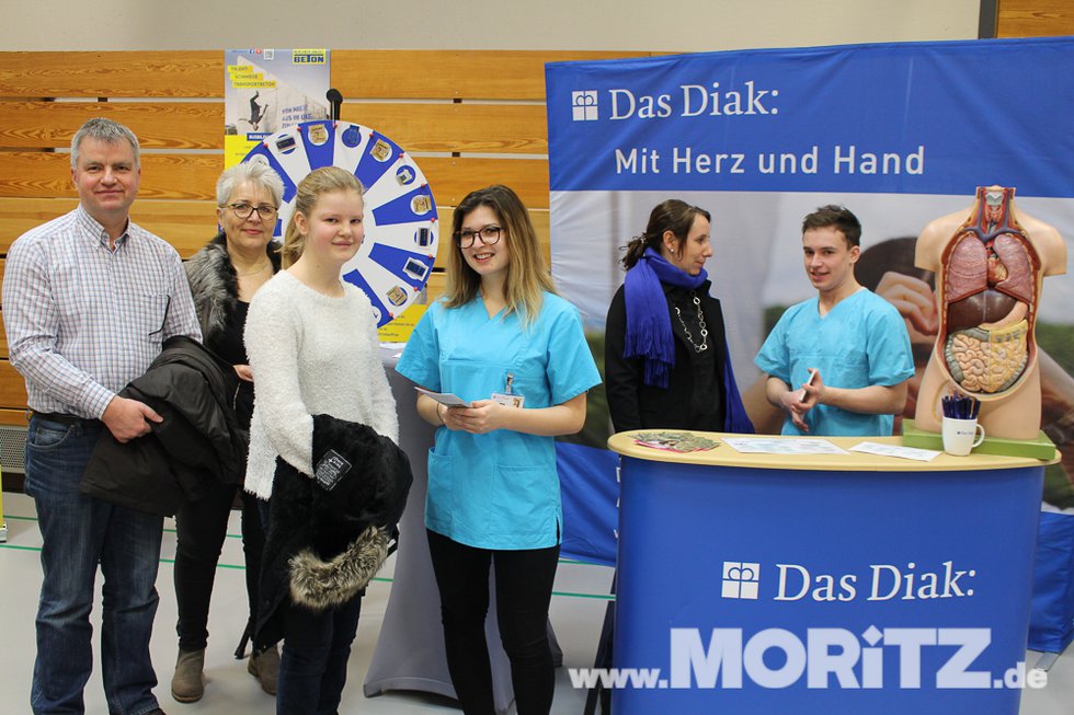 Ein toller Treffpunkt für Suchende und Anbieter von Ausbildungsmöglichkeiten war einmal mehr der Berufsinformationstag für die Region Hohenlohe in Künzelsau. (35 von 69).jpg