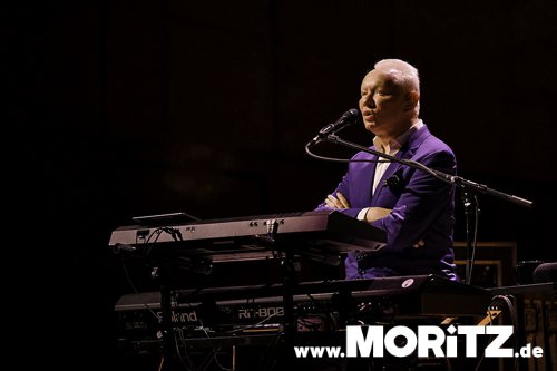 Joe Jackson am 31.03.2019 in der Liederhalle Stuttgart bei seiner Tour zum Album „Fool“