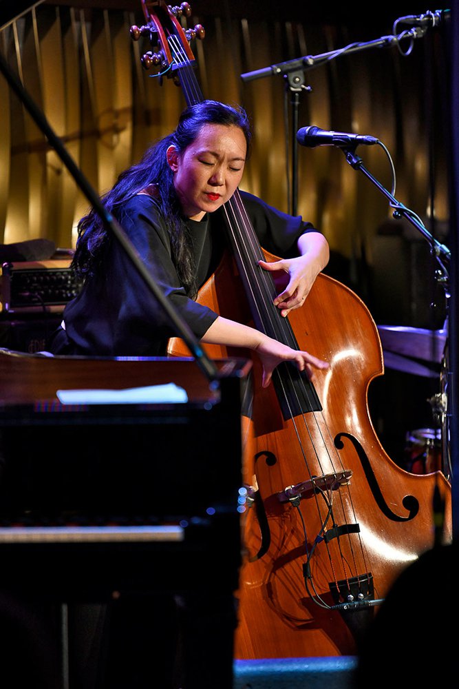 Linda May Han Oh im Jazzclub Bix in Stuttgart am 26.04.2019