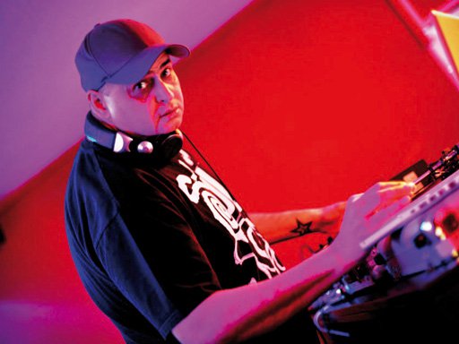 DJ Richie de Bell